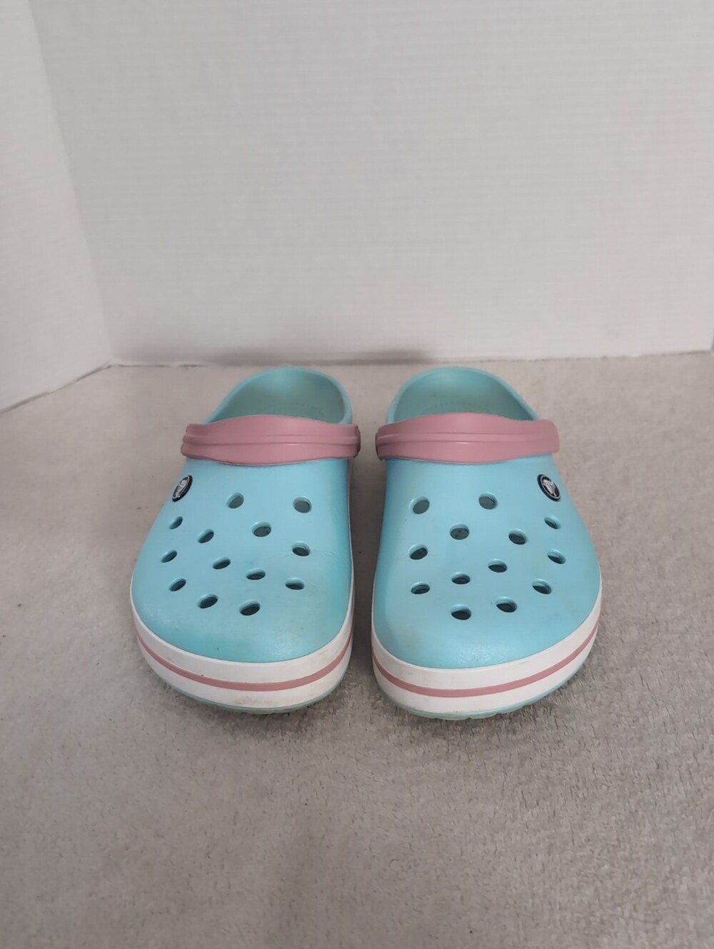 Crocs band Clogs Womens 10 Mens 8 Light Aqua Blue Pink Slip On Clogs. Sole